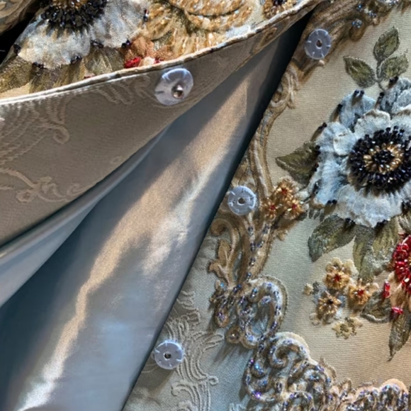 ♥️NWT Stunning Jaquard Embroidery  Beads, Coat. L - Picture 13 of 14